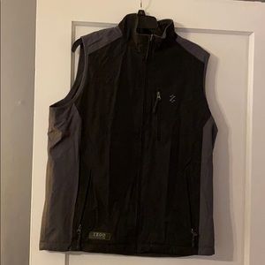 IZOD Performance all weather men’s vest six.oh.